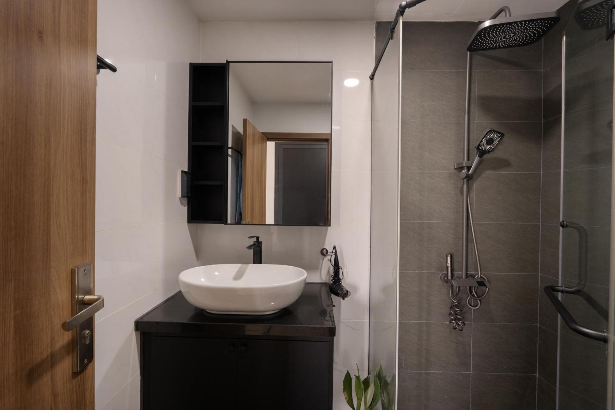 Centana Thu Thiem - Serviced - Saigon - District 2 - Q2 - - Netflix, Fpt Tv, Youtube Premium, Playstation 5, Workstation - Super Wifi Căn hộ TP. Hồ Chí Minh